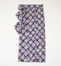 画像をギャラリービューアに読み込む, 菱に花車尽くし模様【シュッケニ】