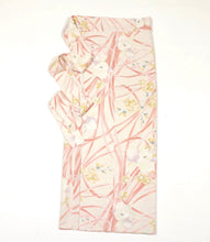 画像をギャラリービューアに読み込む, 草花模様総紗綾型地紋【シュッケニ】