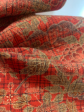 画像をギャラリービューアに読み込む, 牡丹に菊・梅模様本場大島紬着物(染)【L】