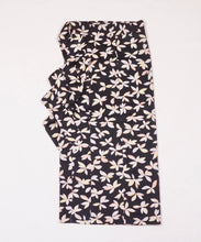 画像をギャラリービューアに読み込む, 抽象花模様【シュッケニ】