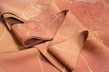 画像をギャラリービューアに読み込む, 石畳に花地紋の模様