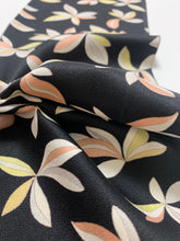 画像をギャラリービューアに読み込む, 抽象花模様【シュッケニ】