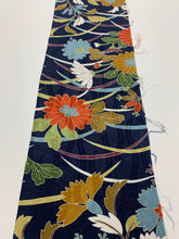 画像をギャラリービューアに読み込む, 藤地紋に総草花模様【M】