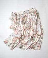 画像をギャラリービューアに読み込む, 総地紋に暈し籠草花模様【ギャザータイプ】