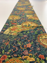 画像をギャラリービューアに読み込む, 草木染絵皿に草花・時代人物模様(証紙あり)【シュッケニ】※丈76㎝