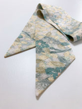 画像をギャラリービューアに読み込む, 椿模様総地紋