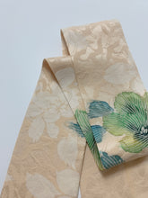 画像をギャラリービューアに読み込む, 総鶴地紋に線花模様①