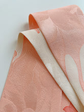 画像をギャラリービューアに読み込む, 大花地紋模様【短】