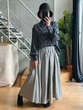 画像をギャラリービューアに読み込む, 紗綾型地紋に絞り模様
