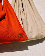 画像をギャラリービューアに読み込む, 白橡色【ケニあずま大】
