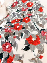 画像をギャラリービューアに読み込む, 椿模様・牡丹【フォーマルシュッケニ】
