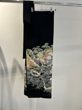 画像をギャラリービューアに読み込む, 松短冊に花鳥模様友禅染【黒留袖】
