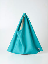 画像をギャラリービューアに読み込む, 浅葱色【ケニあずま大】
