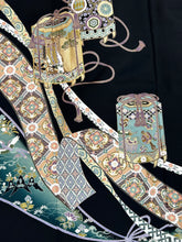 画像をギャラリービューアに読み込む, 【予約品】金駒刺練に貝桶吉祥花模様黒留袖【フォーマルシュッケニ】
