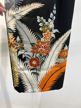 画像をギャラリービューアに読み込む, アンティーク唐草花模様【黒留袖】
