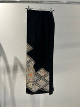 画像をギャラリービューアに読み込む, 正倉院模様鏡絵【黒留袖】
