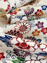 画像をギャラリービューアに読み込む, 型染古典模様【ブラウス】
