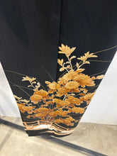 画像をギャラリービューアに読み込む, 花模様【黒留袖】
