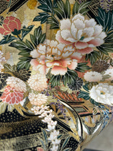 画像をギャラリービューアに読み込む, 花車古典模様【黒留袖】
