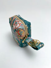 画像をギャラリービューアに読み込む, 浅葱色扇に蝶草花模様 【小】
