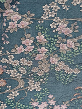 画像をギャラリービューアに読み込む, 流水に草花人物模様・紬【S】
