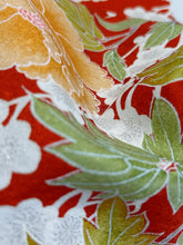 画像をギャラリービューアに読み込む, 霞地紋に大花模様【ブラウス】
