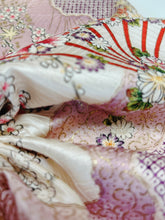 画像をギャラリービューアに読み込む, 変わり波地紋に花扇金彩縁【ブラウス】
