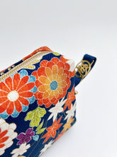 画像をギャラリービューアに読み込む, 鮫小紋地紋に楓菊荻模様【大】
