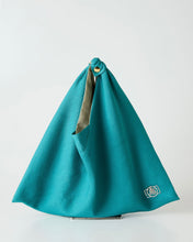 画像をギャラリービューアに読み込む, 浅葱色【ケニあずま大】
