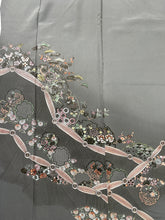 画像をギャラリービューアに読み込む, 【予約品】スワトウ刺繍日本刺繍雪輪模様松絵
