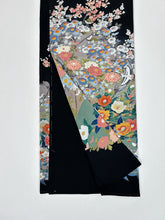 画像をギャラリービューアに読み込む, 【予約品】花尽くし模様友禅染・黒留袖【フォーマルシュッケニ】
