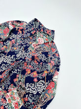 画像をギャラリービューアに読み込む, 扇模様に草花尽くし
