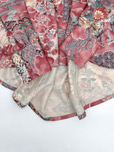 画像をギャラリービューアに読み込む, 御所車大花模様
