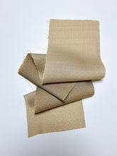 画像をギャラリービューアに読み込む, 刺繍・暈し絣織り・花菱織り出し模様色無地【六つ釦】【限定】
