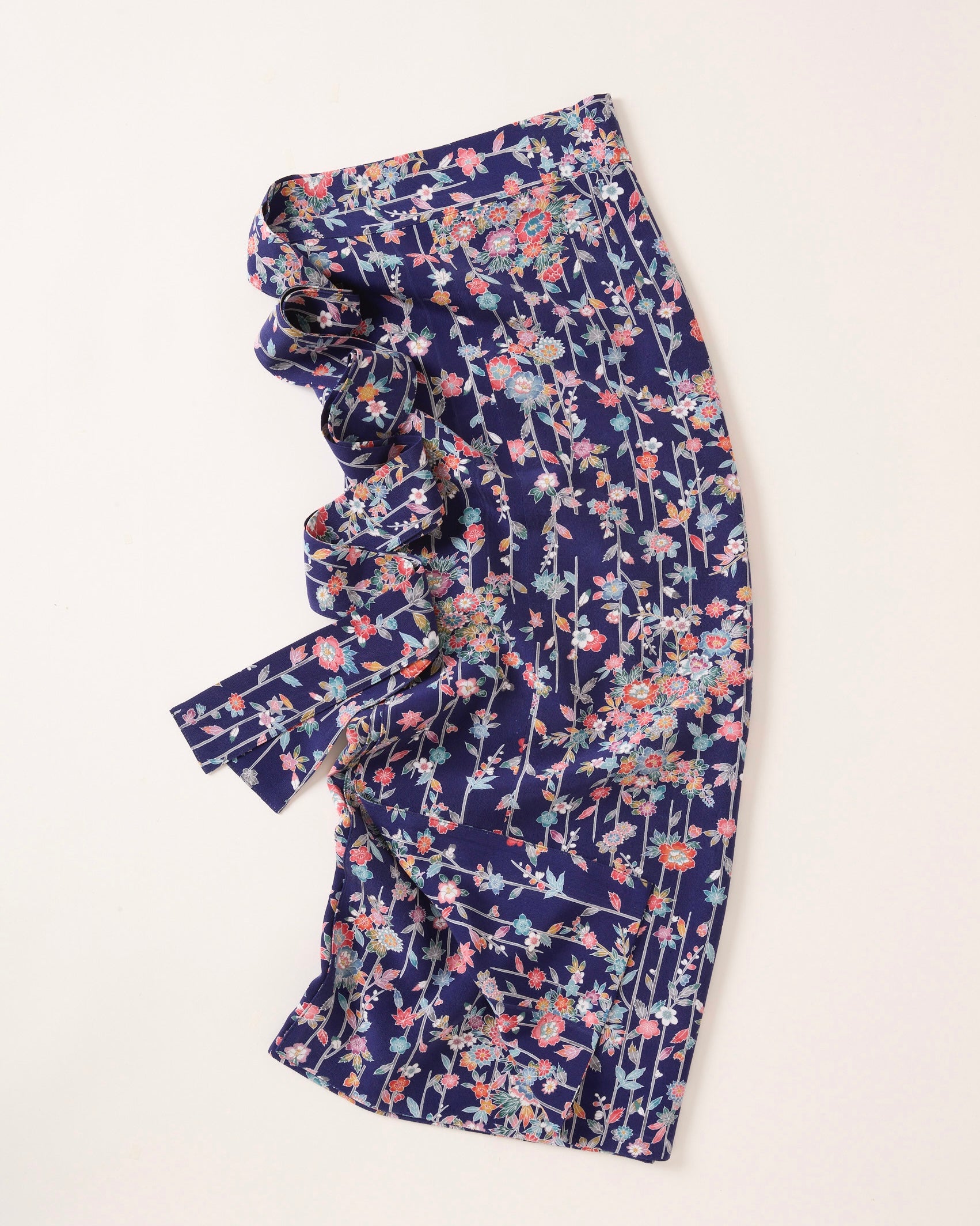 keniamarilia シュッケニ 石畳に花・古典柄総地紋 着物スカート シュッケニ – keniamarilia