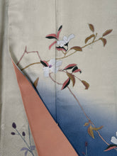 画像をギャラリービューアに読み込む, 【予約品】華紗綾型地紋に手描き絵模様
