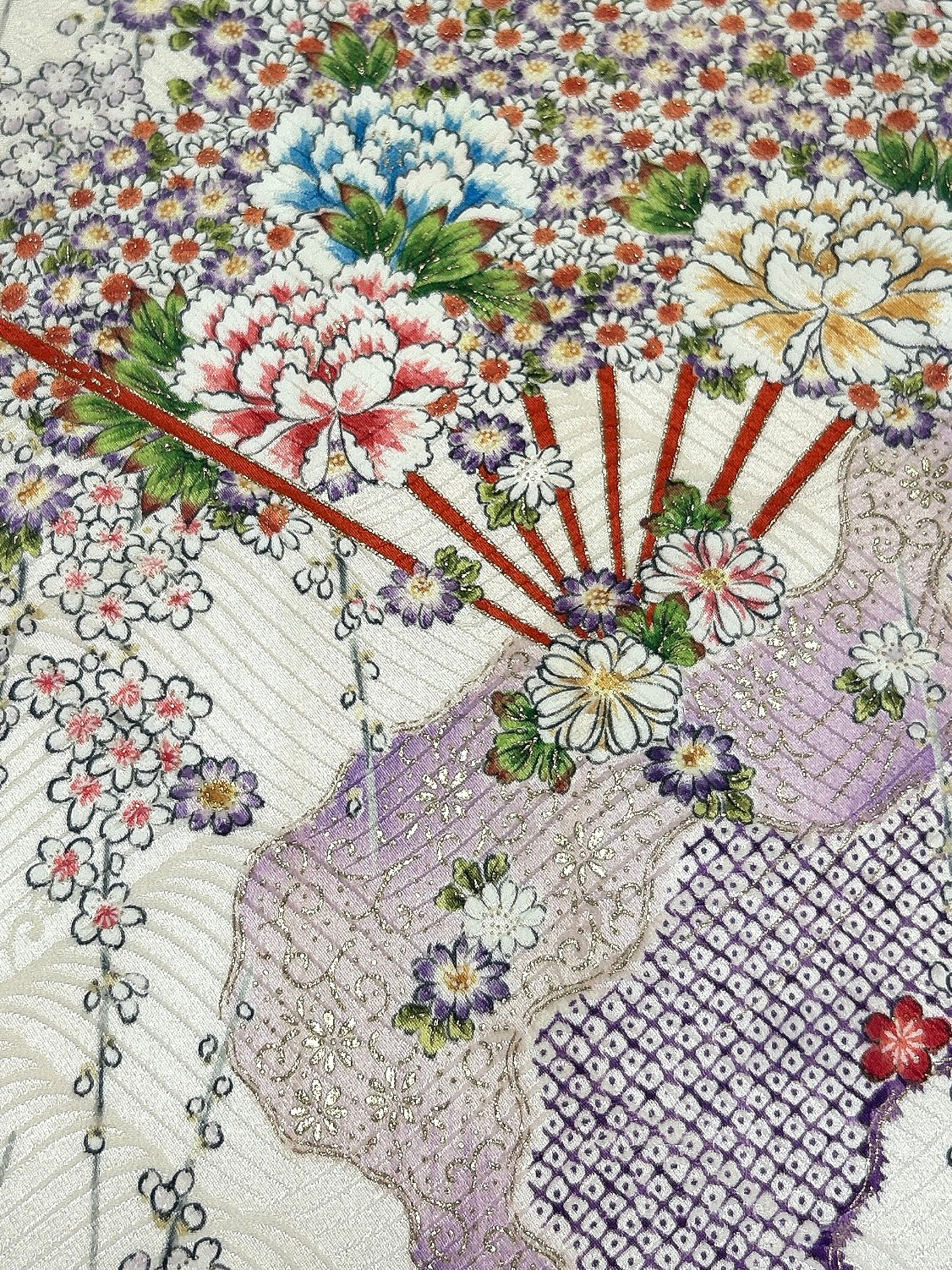 変わり波地紋に花扇金彩縁【ブラウス】