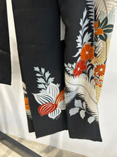 画像をギャラリービューアに読み込む, アンティーク唐草花模様【黒留袖】
