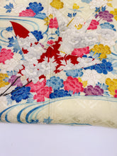 画像をギャラリービューアに読み込む, 【予約品】古典地紋に鶴花尽くし模様（ビンテージ
