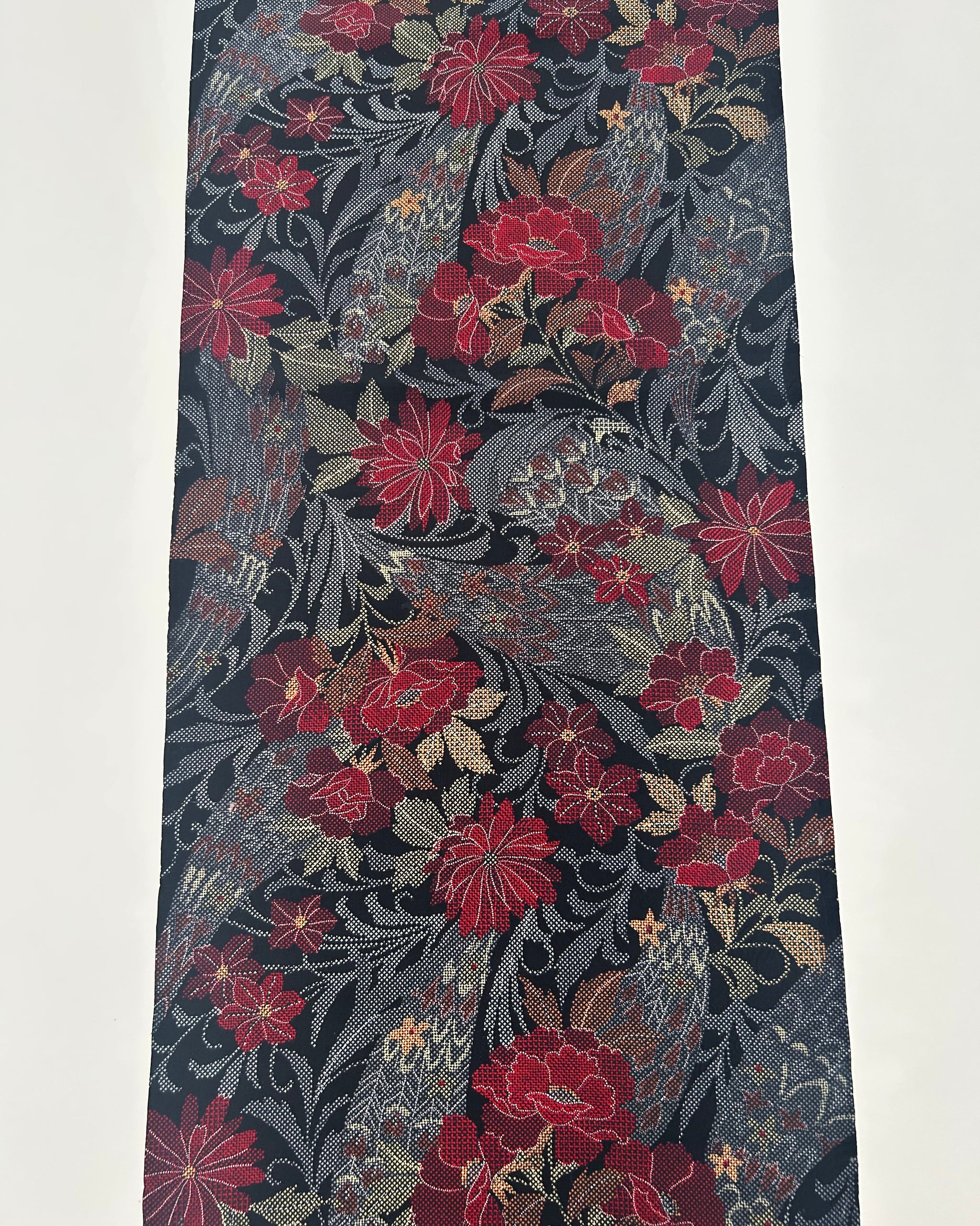 染大島紬花・葉幾何学葉模様【シュッケニ・91㎝丈】 – keniamarilia