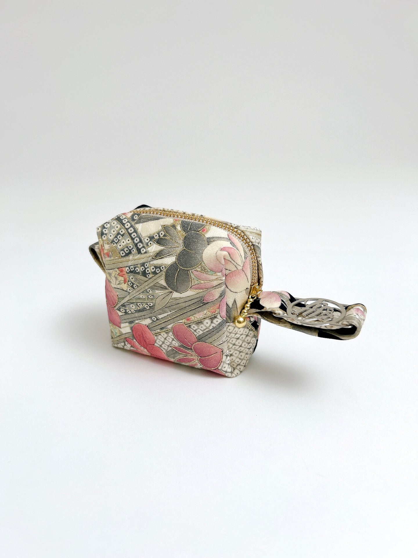 杜若に槌車菖蒲銀彩模様【小】