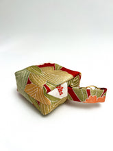 画像をギャラリービューアに読み込む, 抽象梅地紋模様【小】
