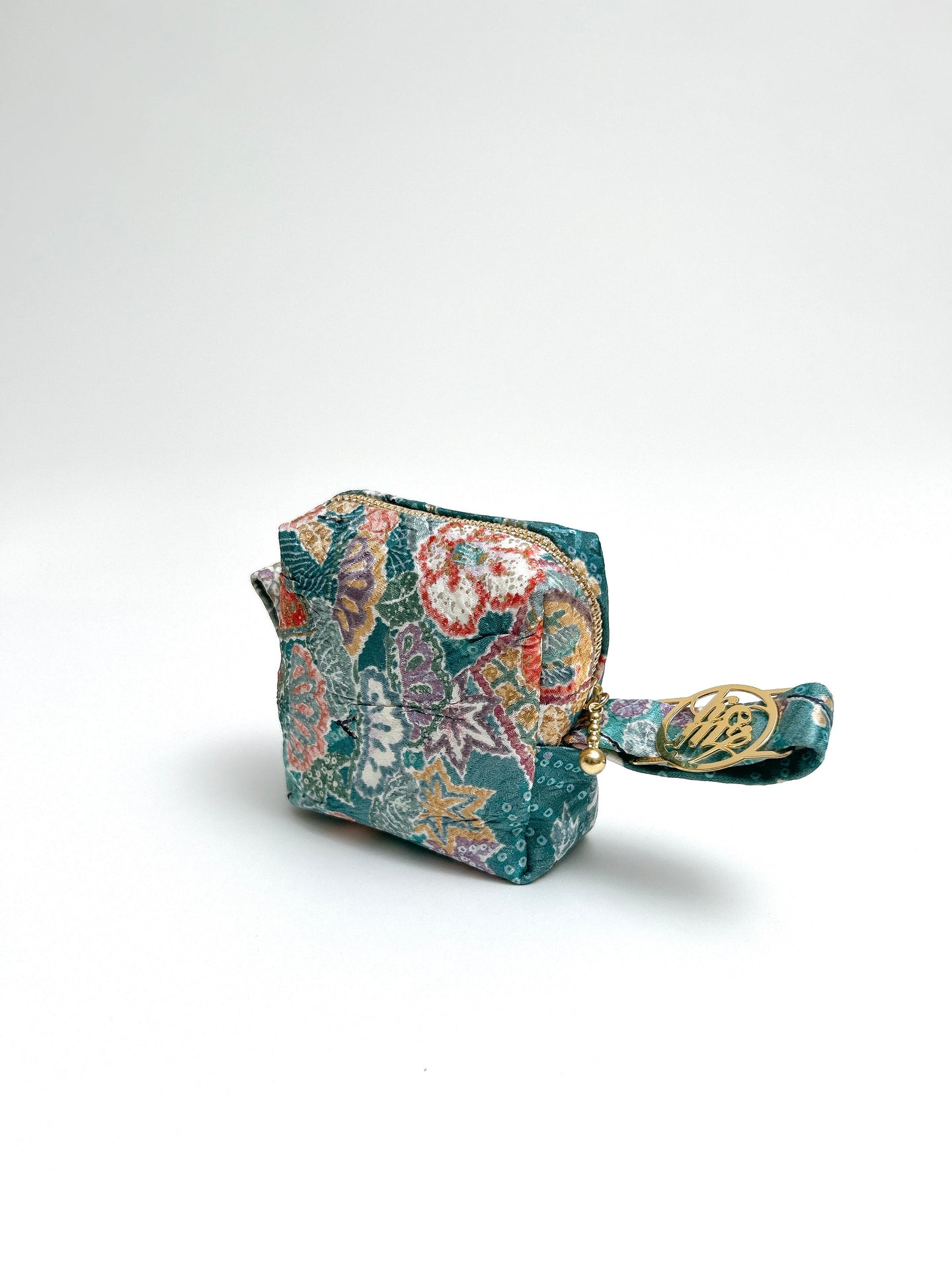 浅葱色扇に蝶草花模様 【小】