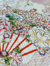 画像をギャラリービューアに読み込む, 変わり波地紋に花扇金彩縁【ブラウス】
