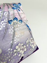 画像をギャラリービューアに読み込む, 注意：汚れあり　流水地紋に雪輪模様草花尽くし【大】
