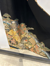 画像をギャラリービューアに読み込む, 花車古典模様【黒留袖】
