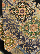 画像をギャラリービューアに読み込む, 更紗刺繍・金彩絵尽くし暈し染め【黒留袖
