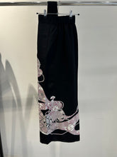画像をギャラリービューアに読み込む, 銀彩鼓絵模様【黒留袖】
