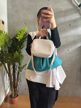 画像をギャラリービューアに読み込む, 浅葱色【ケニあずま中】
