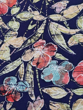 画像をギャラリービューアに読み込む, ろうけつ染草花模様【ブラウス】
